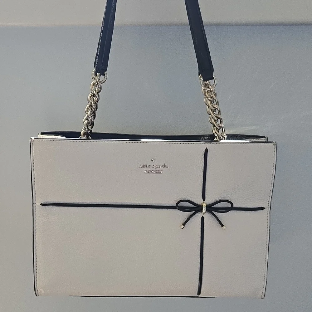 Kate Spade Black and White Bow Shoulder Bag - Picture 10 of 10